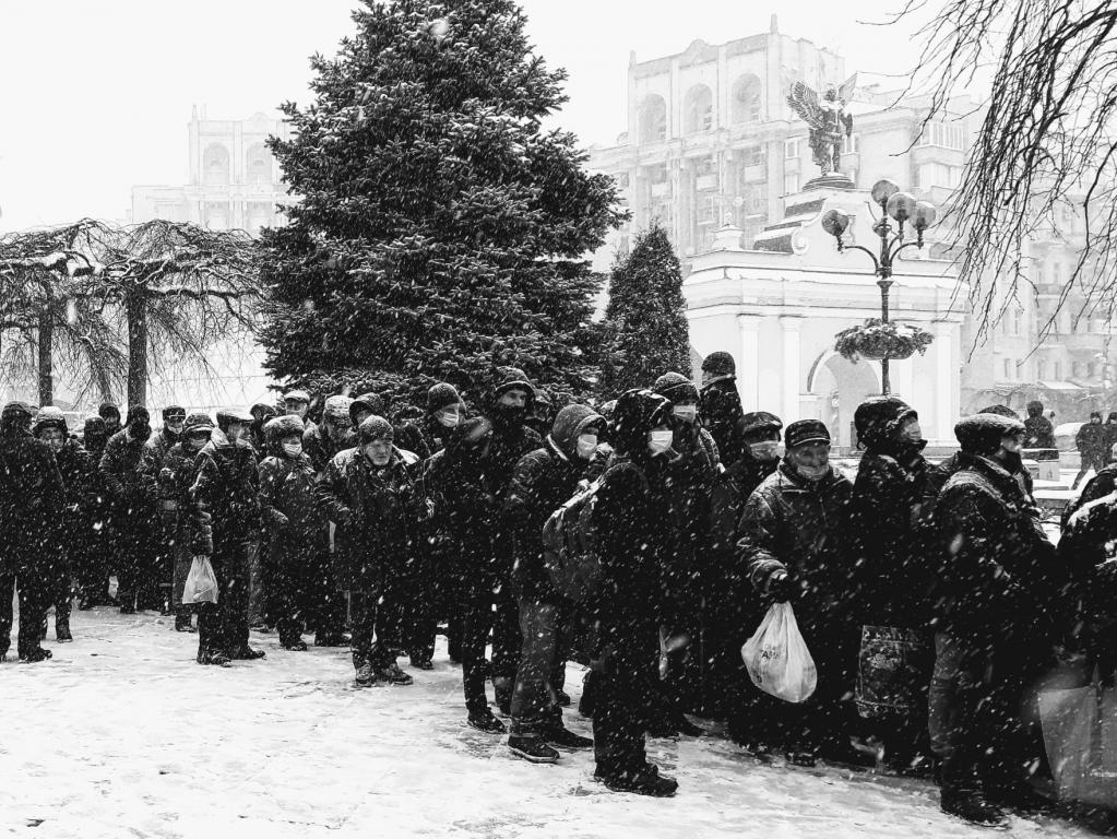 Vida de sintecho en Ucrania: en el inverno más frío está el calor de la solidaridad